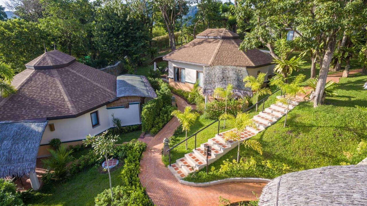Rawai Mangosteen Ayurveda & Wellness Resort - Sha Plus מראה חיצוני תמונה